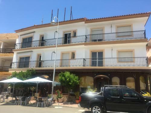Hostal - Restaurante Playa Azul