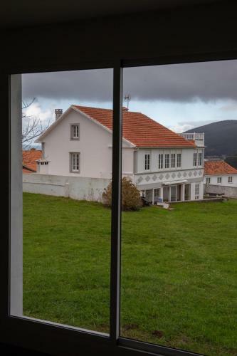 Beachfront Surf & Holiday House, Up To 12 Persons