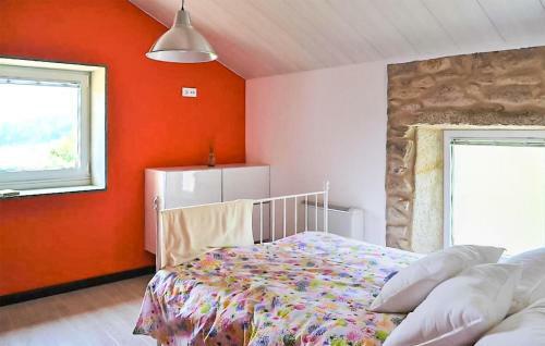 Stunning Home In Vimianzo With 1 Bedrooms And Wifi