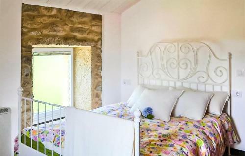 Stunning Home In Vimianzo With 1 Bedrooms And Wifi