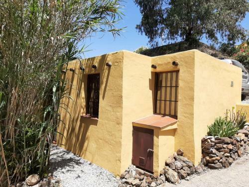 Adobe Getaway With 'private Plunge Pool'