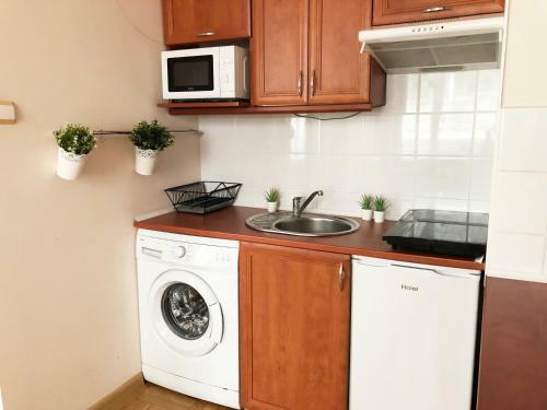 Apartamento Sienna 93 - Cozy Studio By Homeprime