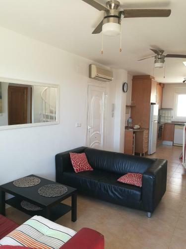 Apartamento Con Piscina Y Terraza Con Vista Al Mar