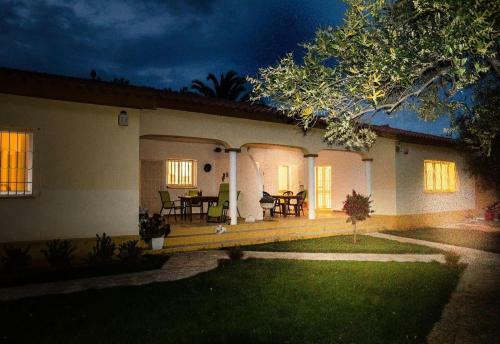 Villa With Great Pool Dog Friendly