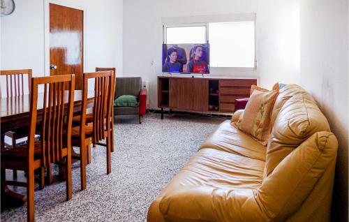 Beautiful Apartment In Vinar�s With 3 Bedrooms