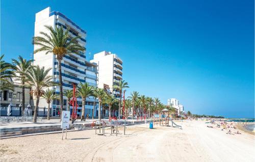Beautiful Apartment In Vinar�s With 3 Bedrooms