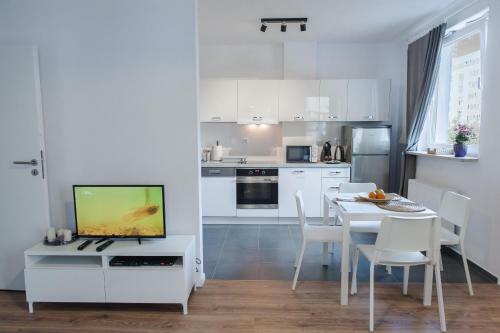 Golden Apartments - Pereca