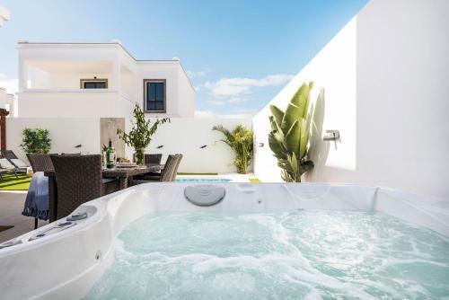 Villa Palmera Jacuzzi