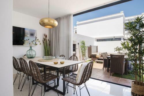 Villa Acacia