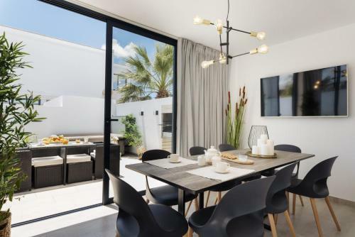 Villa Flamboyan