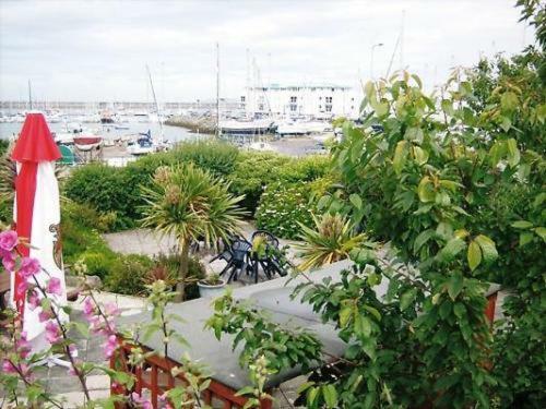 Boathouse Hotel