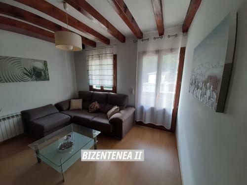 Bizentenea