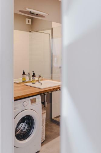 Apartments Wisniowa With Private Parking Place