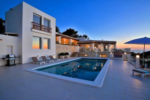 Villa C'an Petra, Carrer Club Robinson