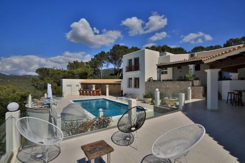 Villa C'an Petra, Carrer Club Robinson
