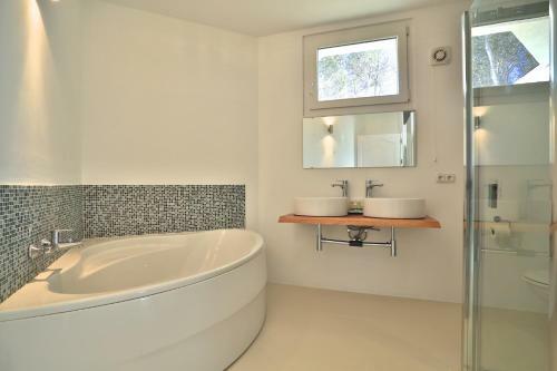 Villa C'an Petra, Carrer Club Robinson