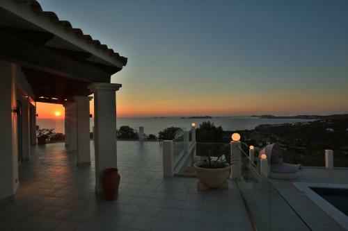 Villa C'an Petra, Carrer Club Robinson