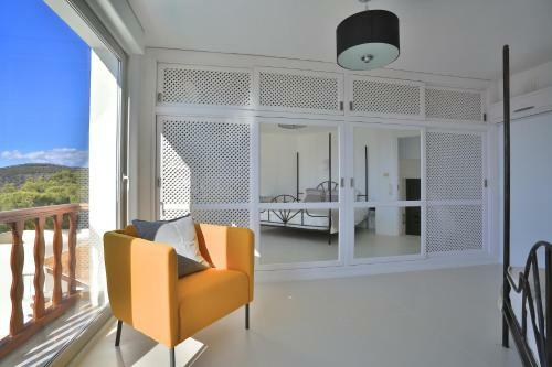 Villa C'an Petra, Carrer Club Robinson