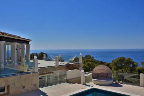 Villa C'an Petra, Carrer Club Robinson