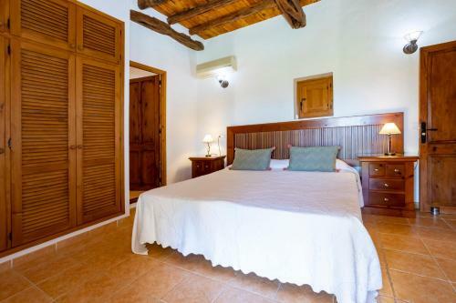 Villa In Ibiza Town, Sleeps 1214 - Can Monte