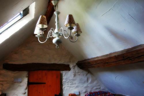 Bwythynod Helmau Cottages