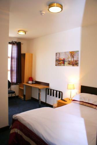 Hostal The Hindes Hotel - B&B