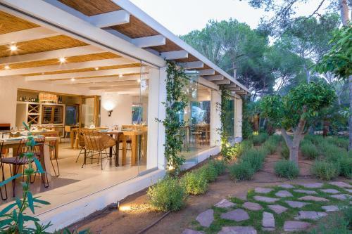 Hostal Casbah Formentera Hotel & Restaurant