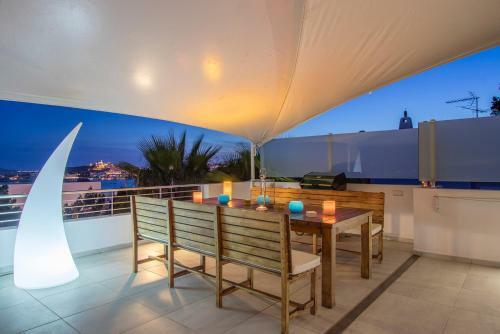 Luxury Villa With Outdoor Bar, Ibiza Villa 1027