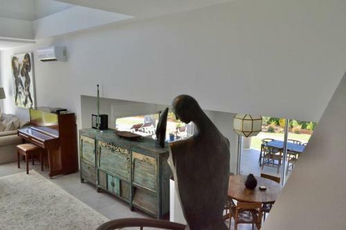 New 4 Bed Designer Villa With Pool