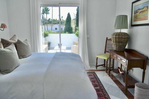 New 4 Bed Designer Villa With Pool