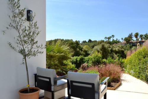 New 4 Bed Designer Villa With Pool