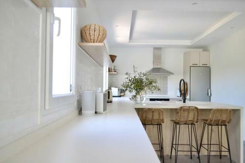 New 4 Bed Designer Villa With Pool