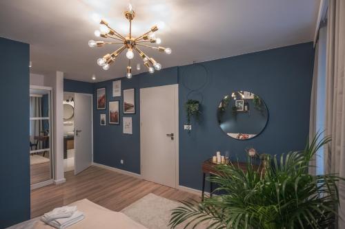 Spacious Apart ~ 150m Main Square ~ Self Check-in 24h
