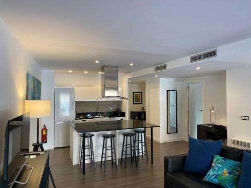 Lc Apartamentos C�sar Augusto