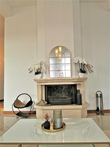 Luxurious Apartment 450m2 -lift -3garages -bilard -jacuzzi