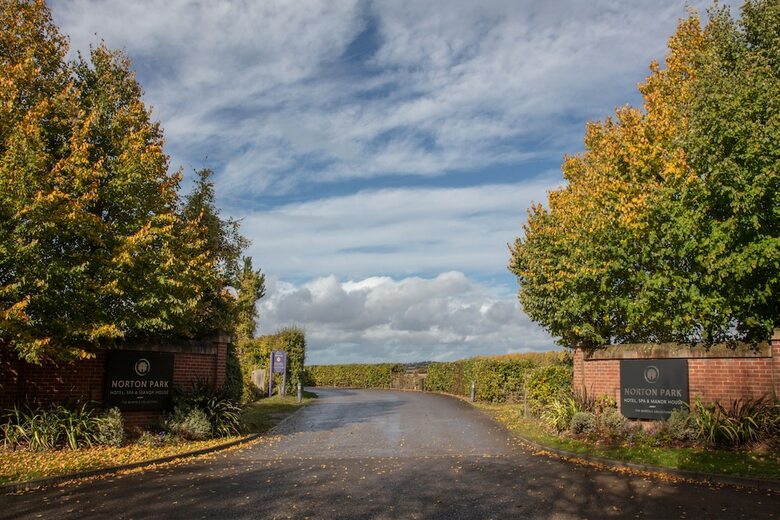 Hotel Norton Park - Qhotels
