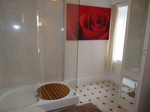 Hostal St Annes Guest House