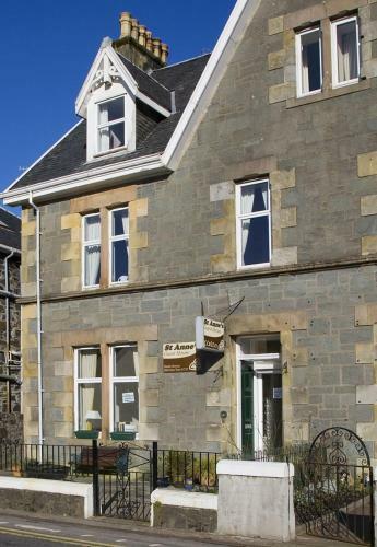 Hostal St Annes Guest House