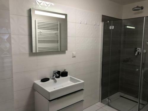 Apartament Lux Green Basen Spa Pi?? M�rz Siano??ty
