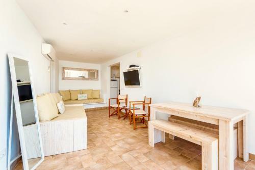 Seafront Villa Bellavista With Heated Pool