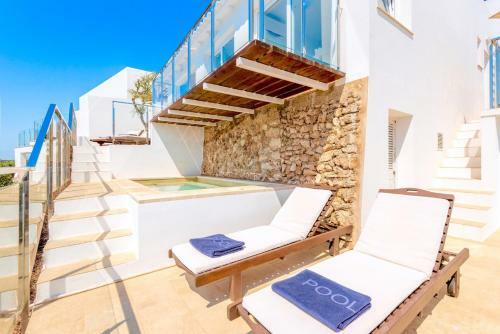 Seafront Villa Bellavista With Heated Pool