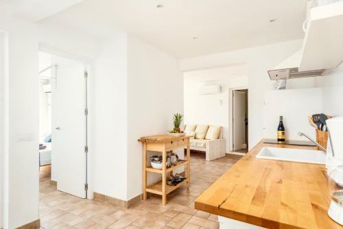 Seafront Villa Bellavista With Heated Pool