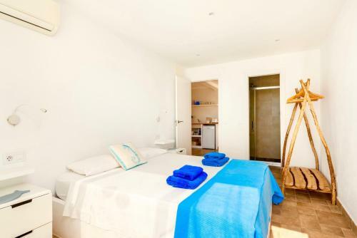 Seafront Villa Bellavista With Heated Pool