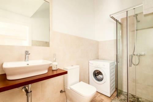 Seafront Villa Bellavista With Heated Pool