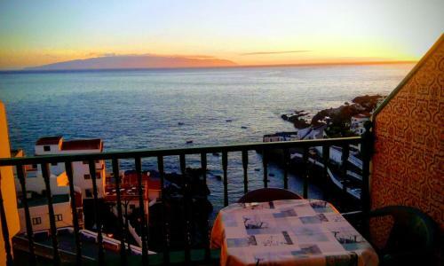 Apartment Sea View In Puerto de Santiago Front Beach