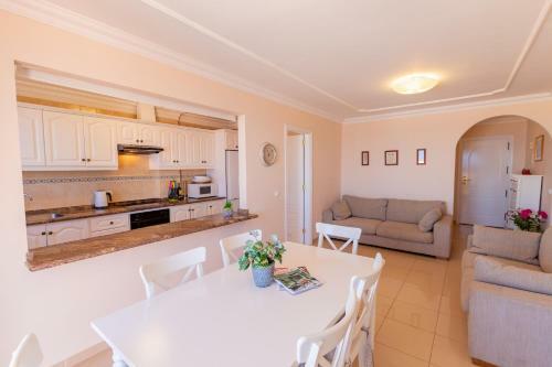 Apartamento Oceanview Penthouse With Jacuzzi
