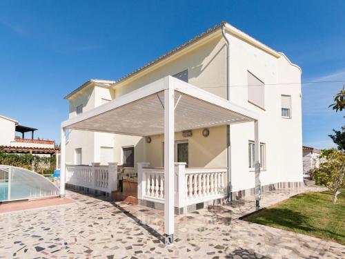 Holiday Home With Two Separate Floors And Private Swimming Pool