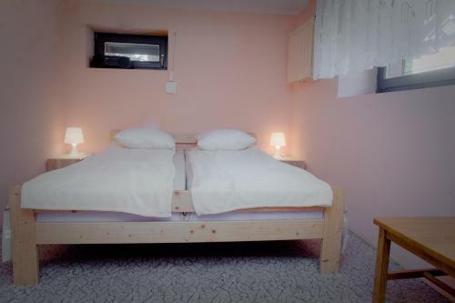 Apartamento Pokoje Go?cinne Mr�z Krystyna