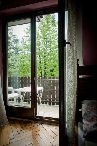 Apartamento Pokoje Go?cinne Mr�z Krystyna