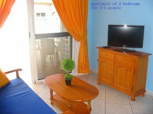 Apartments Near The Beach, With Terrace And Wifi